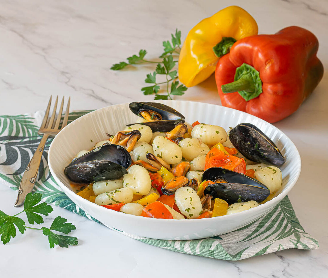 gnocchi con cozze e peperoni