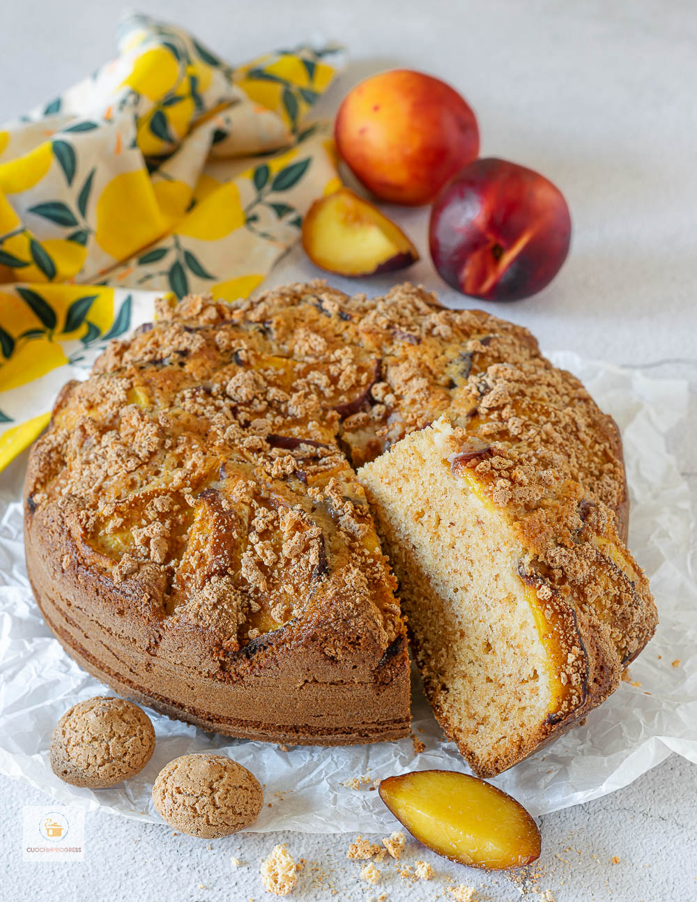 torta di pesche e amaretti