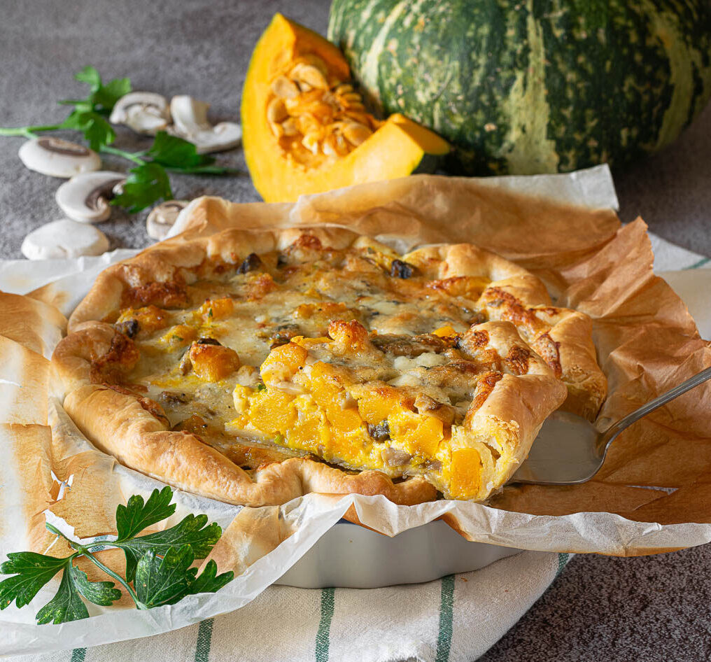 torta salata con zucca e funghi
