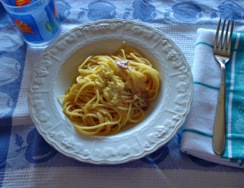 Spaghetti alla carbonara di cipolle