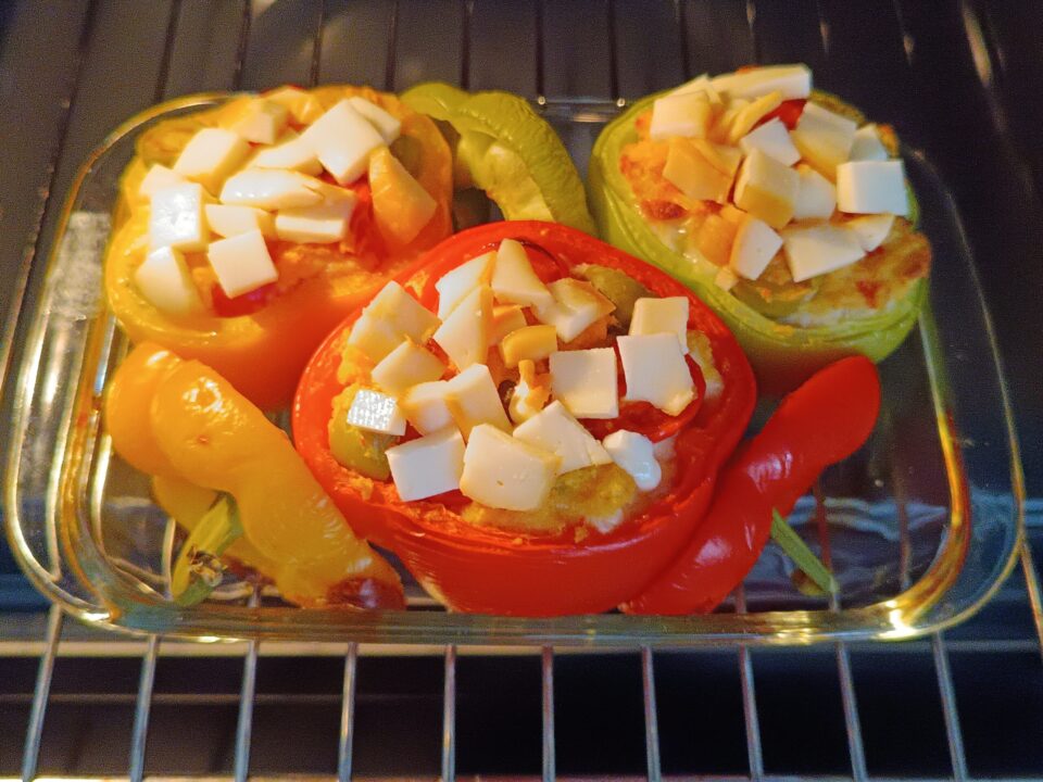 Peperoni ripieni vegetariani al forno