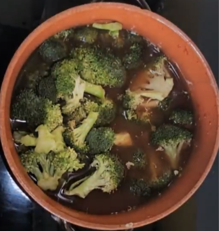 Cuocere i broccoli per 15 minuti 