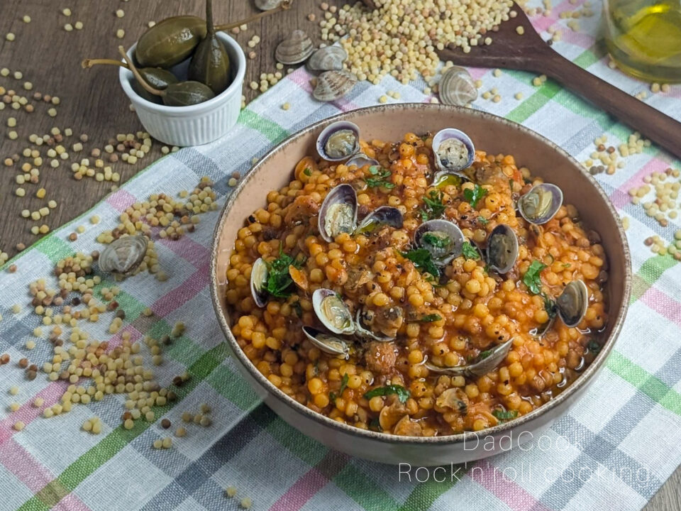 Fregola con vongole cremosa: la ricetta facile e veloce con la pasta sarda!