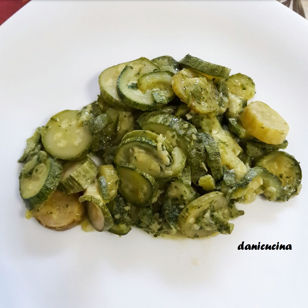 Zucchine trifolate - contorno veloce | DANICUCINA