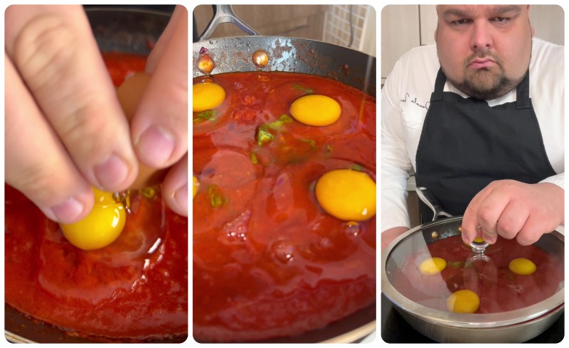 Uova al pomodoro: versate le uova 
