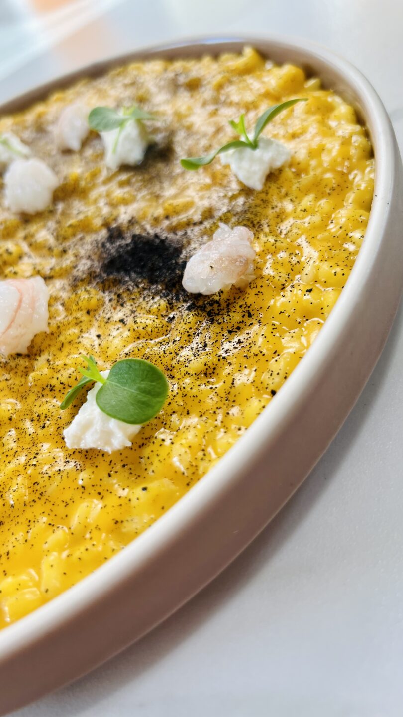 Risotto zucca scampi e aglio nero di Daniele Rossi chef 