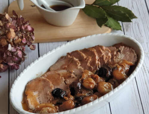 Arrosto di maiale con cipolline e prugne