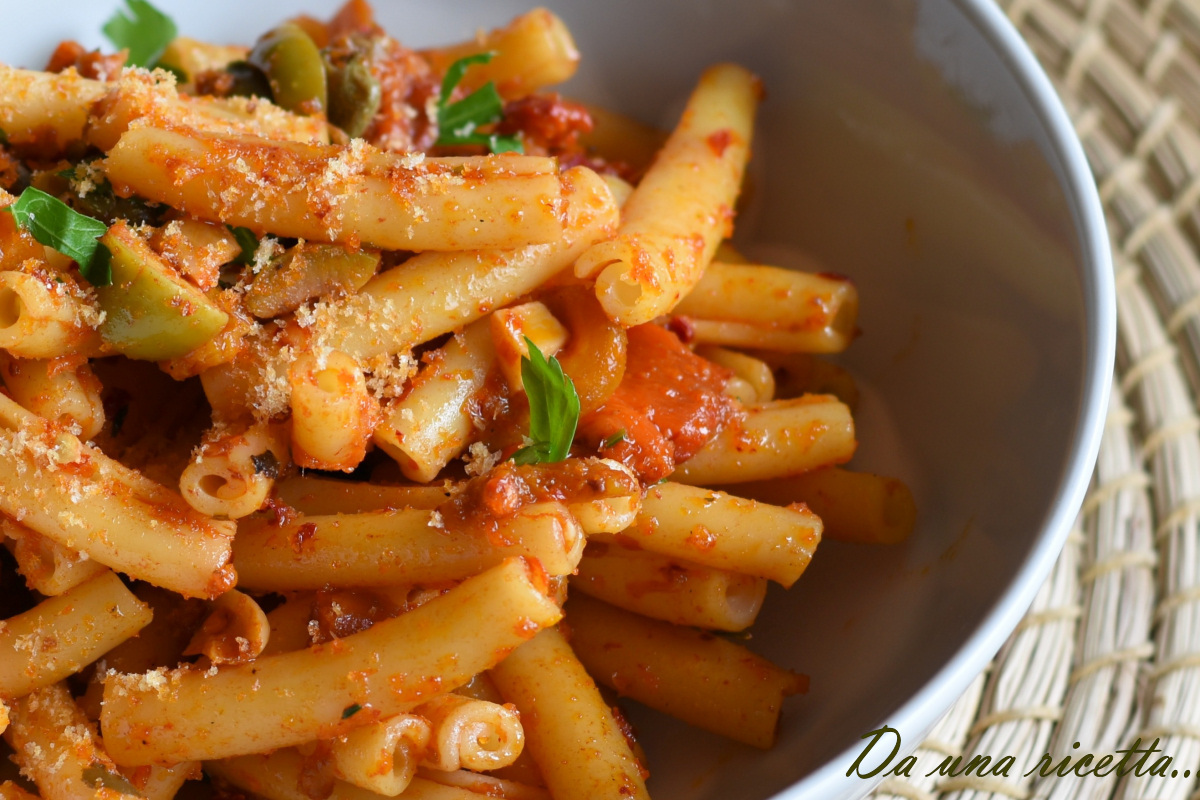 pasta peperoni arrostiti nduja e mollica