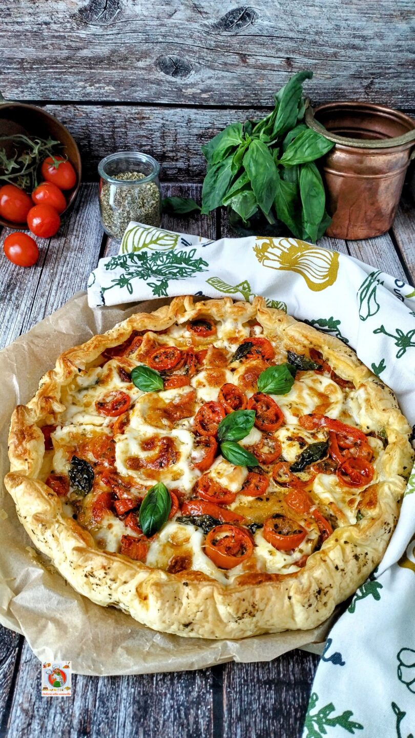 torta-salata-con-pomodorini-e-mozzarella-presentazione-verticale