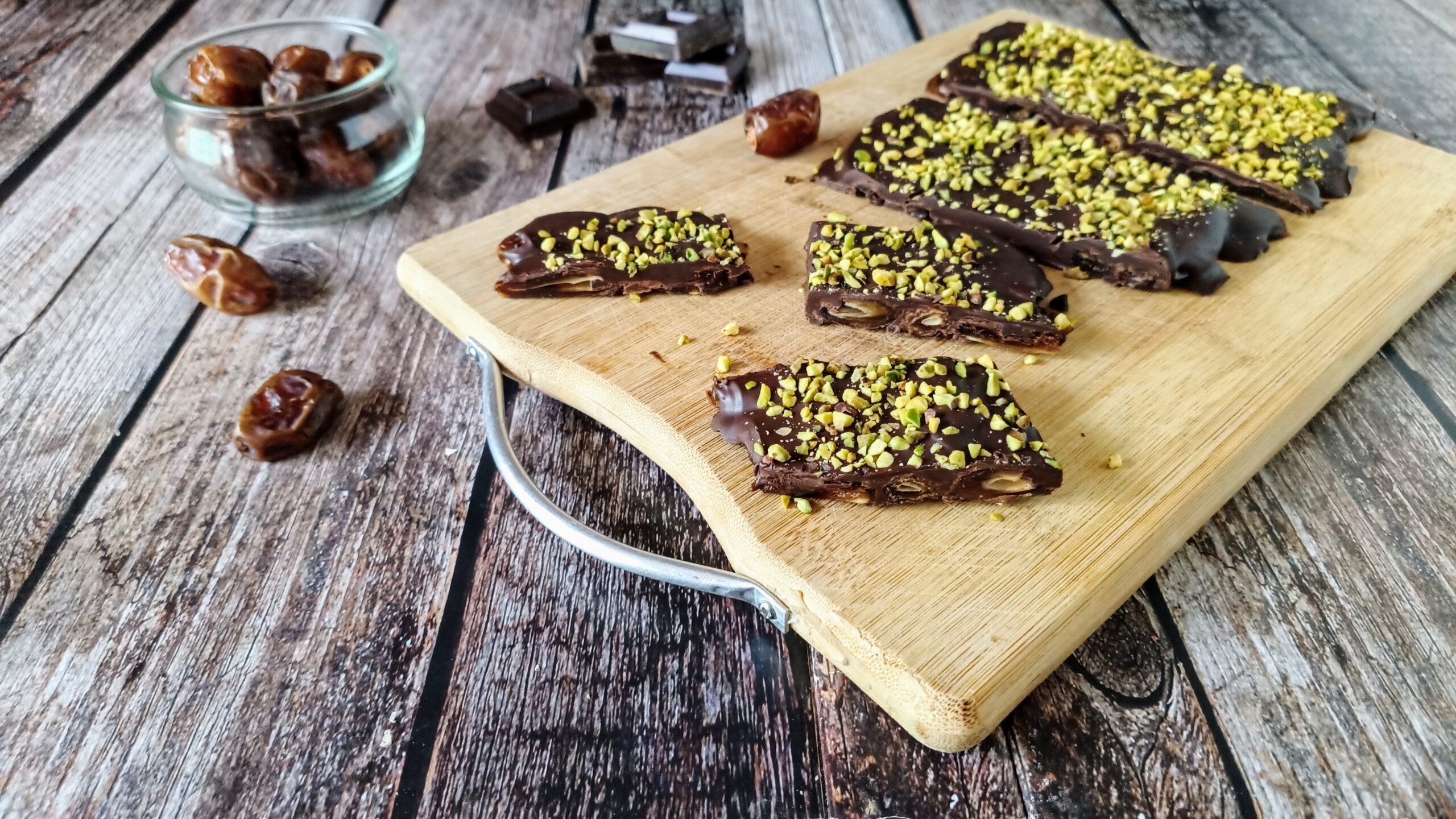 barrette-con-datteri-e-cioccolato-fondente-copertina-orizzontale
