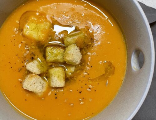 VELLUTATA CON PATATE DOLCI, CAROTE E ZENZERO