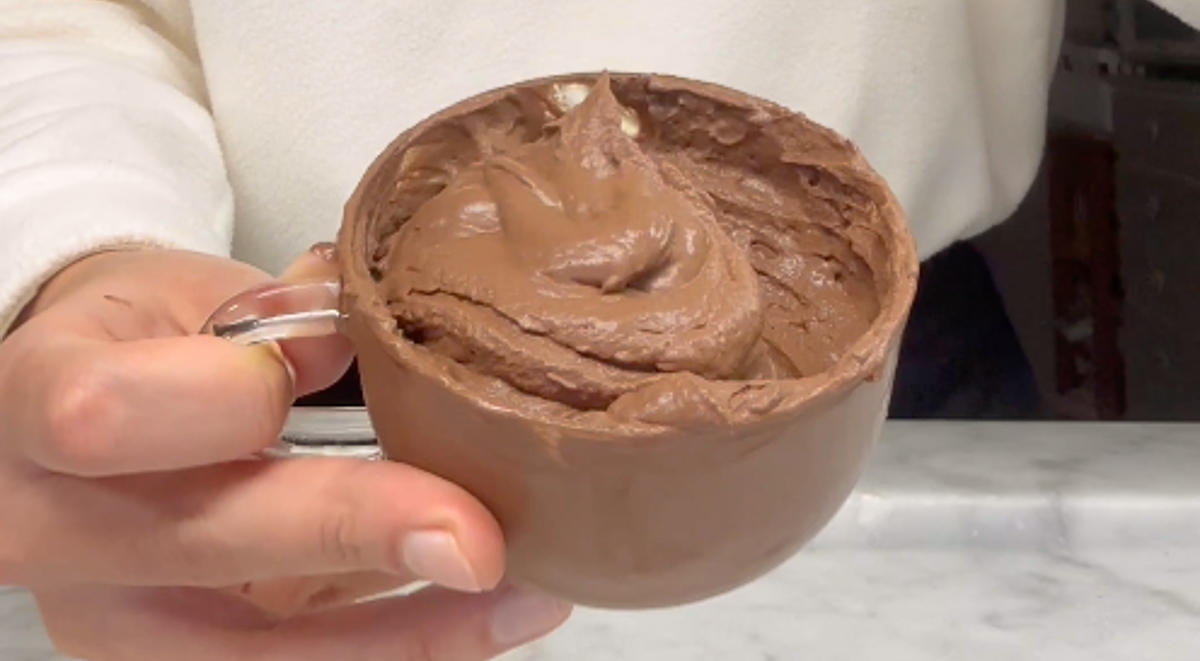 Mousse al cioccolato con due ingredienti