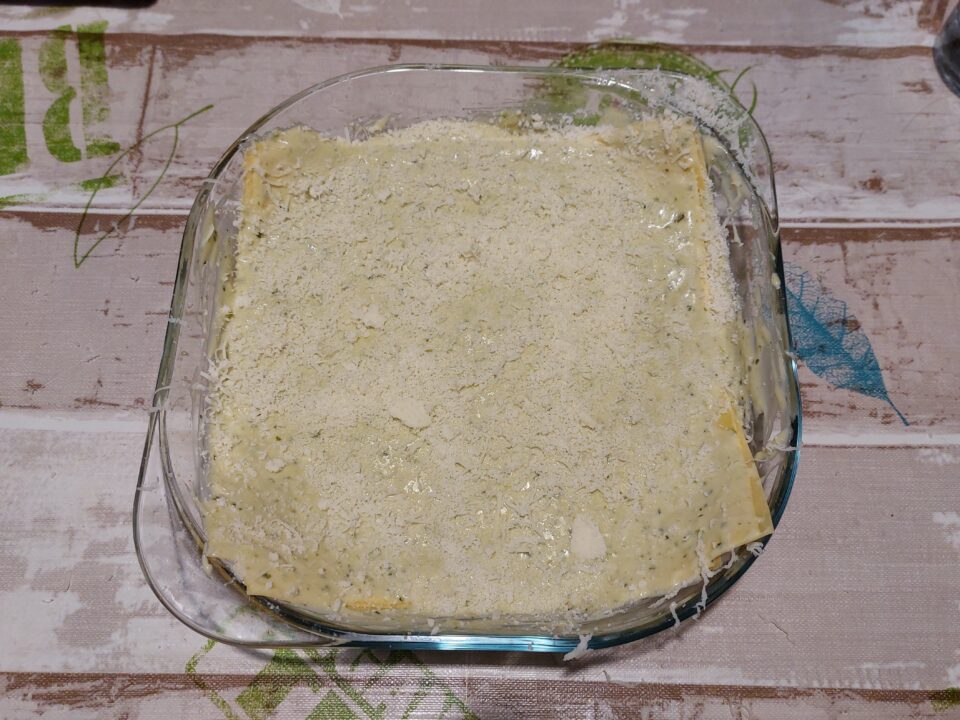 Lasagne al pesto pronte per essere infornate 