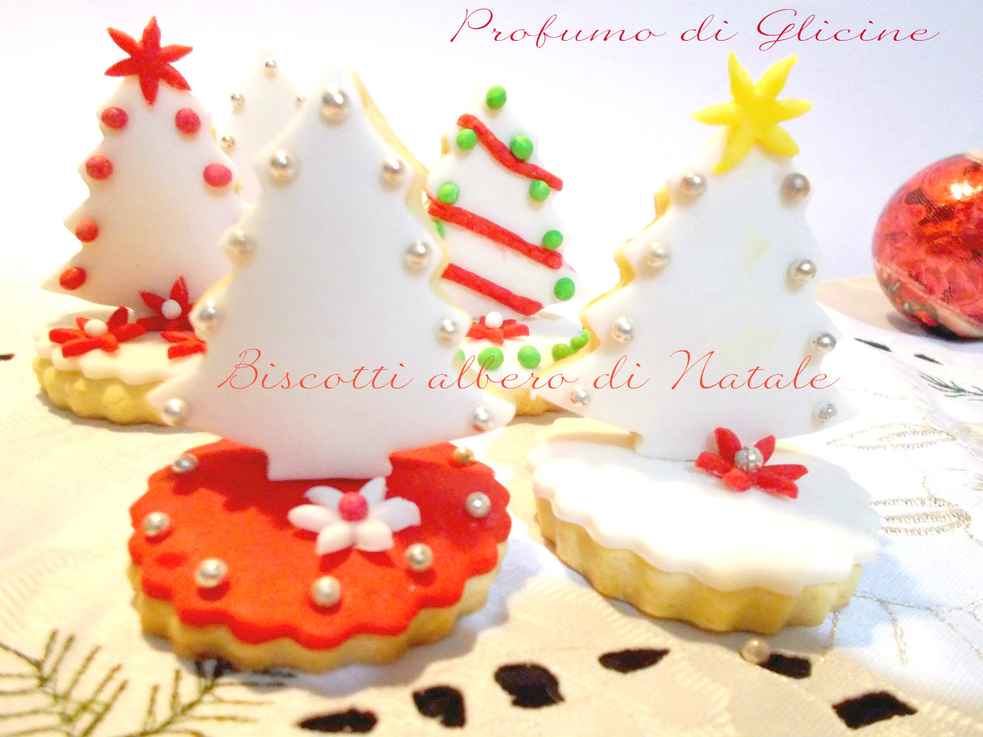 Segnaposto Natalizi Pasta Di Zucchero.Biscotti Alberello Di Natale Decorati Con Pasta Di Zucchero