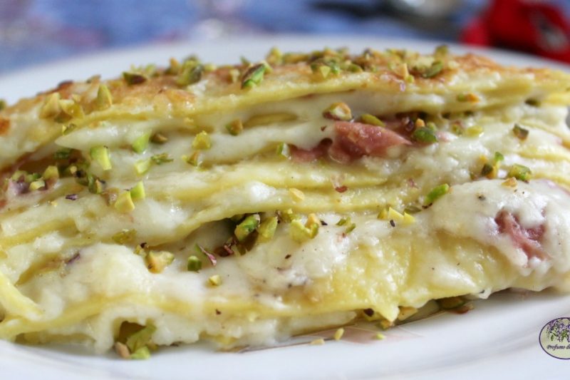 Lasagne mortadella e pistacchi facili e gustose