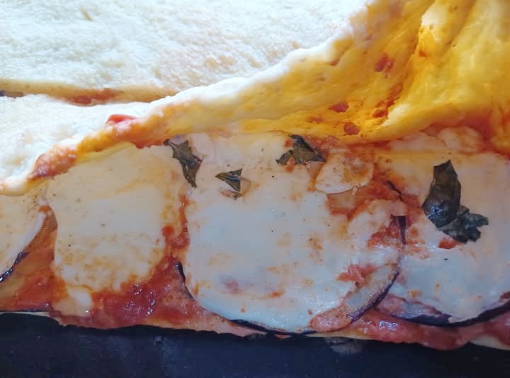 Pizza baciata alla parmigiana