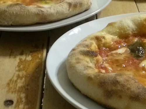 Pizza al piatto con lievito madre per fornetto Ferrari Pizza Express
