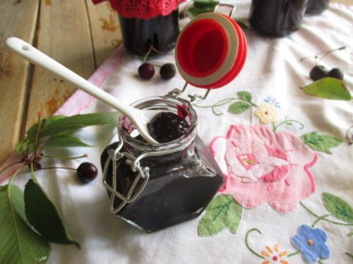 Confettura di ciliegie fatta in casa senza fruttapec, ricetta con foto