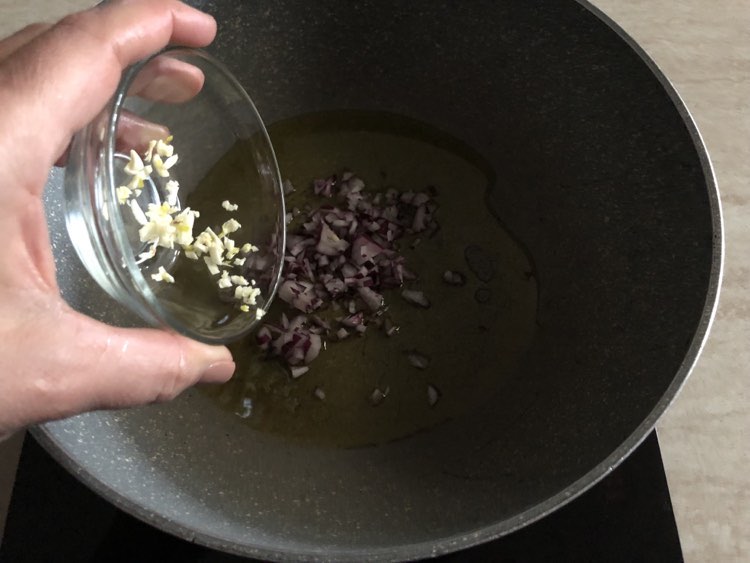 Pasta risottata ai peperoni aggiungete i peperoni