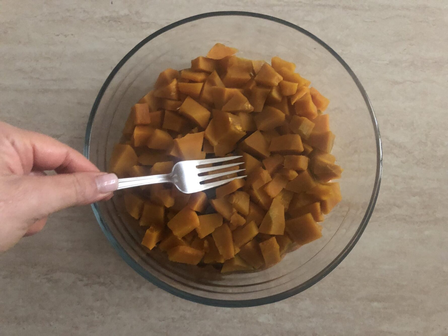 Sformato di zucca
schiacciare la zucca con una forchetta 