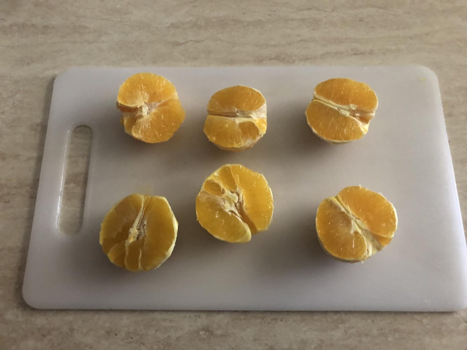 Insalata di finocchi e arance
tagliatele in due parti