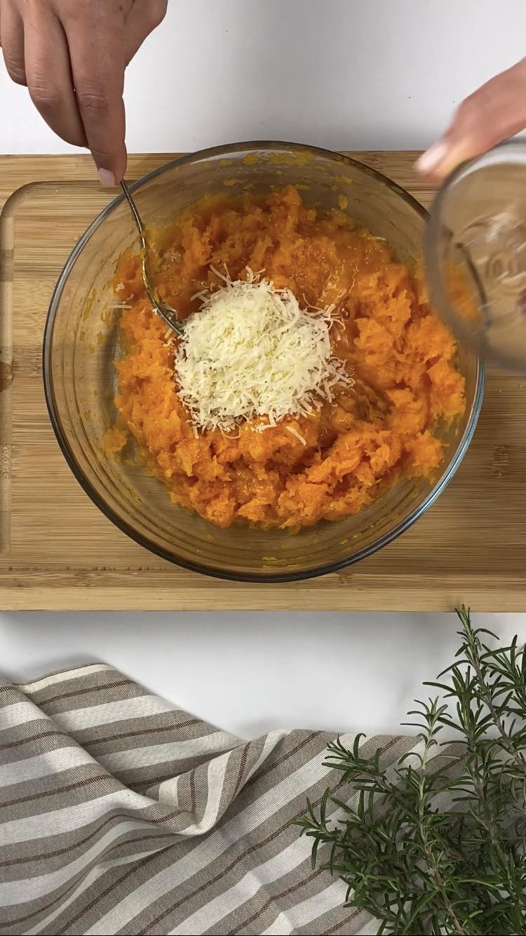 Burger di zucca
aggiungete il formaggio