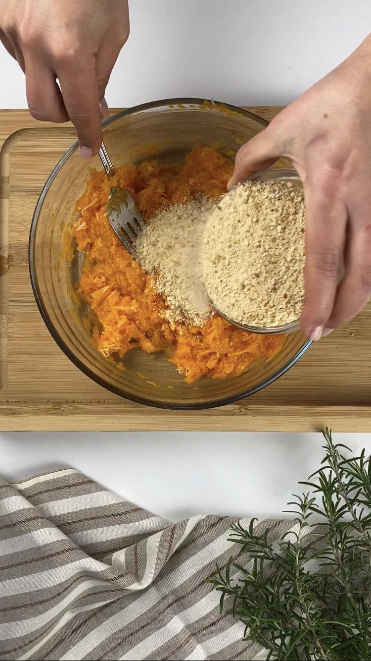 Burger di zucca
aggiungete il pane 