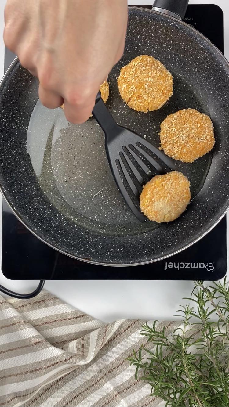 Burger di zucca
sistemate i burger in padella