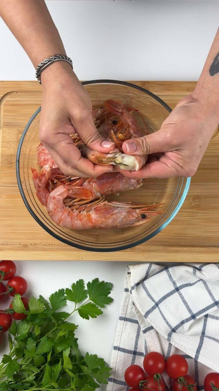 Pasta con bisque di gamberi
stacca la testa dai gamberi