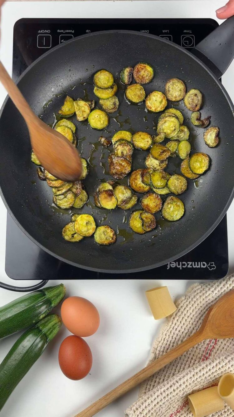 Pasta alla carbonara di zucchine
cuoci fino a doratura 