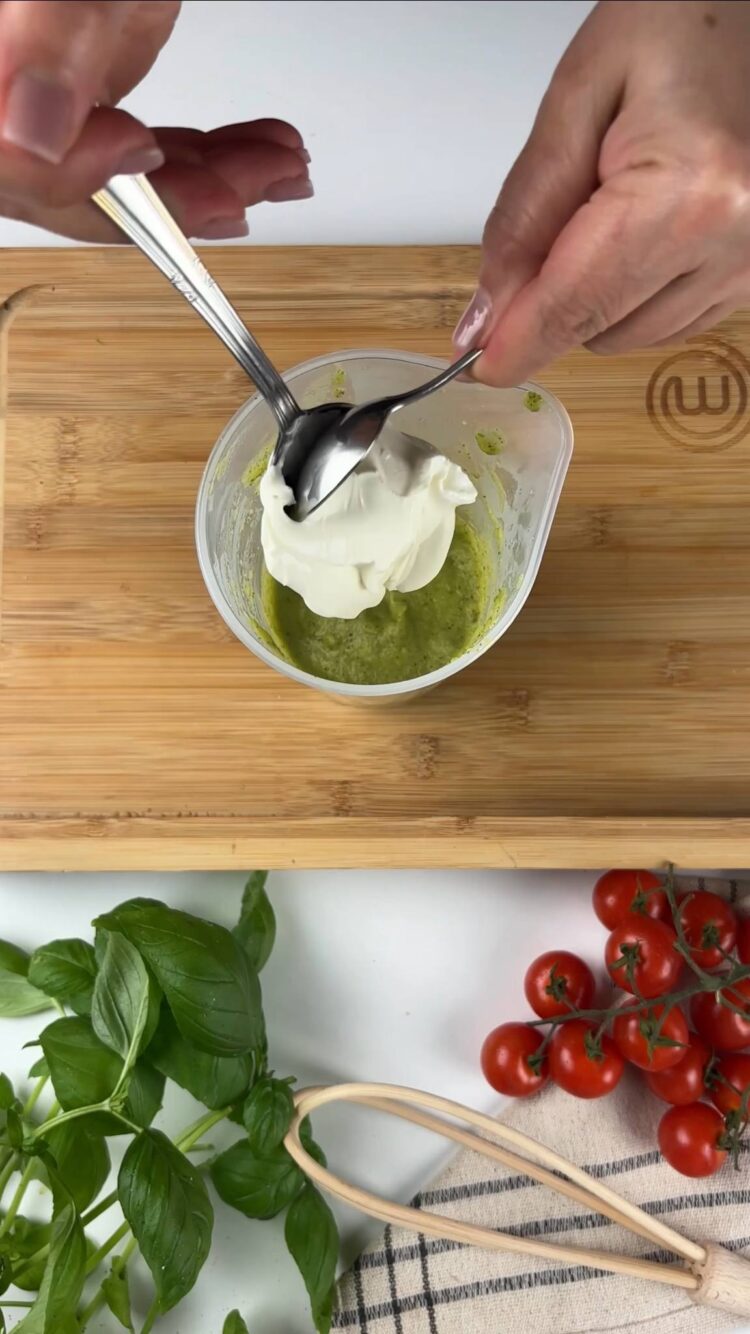 Pasta con crema di zucchine e pomodorini 
aggiungi il formaggio spalmabile 