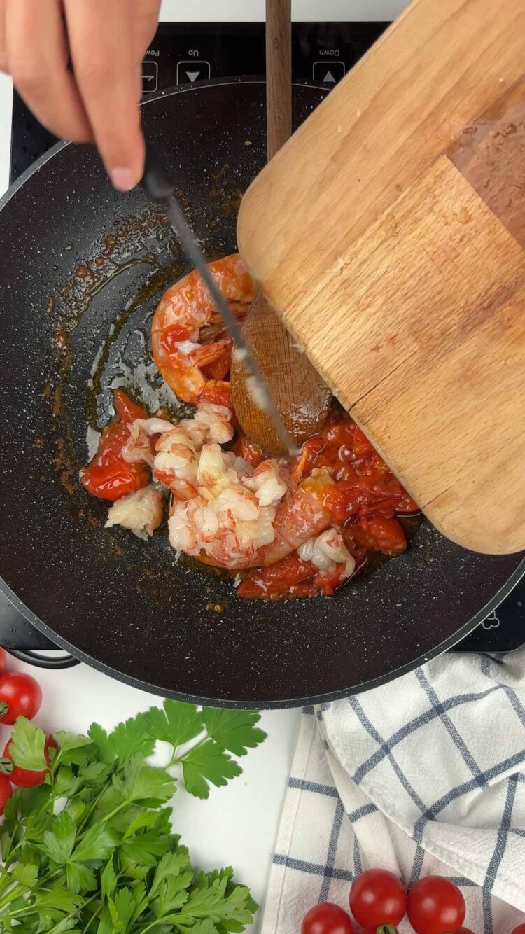 Pasta con bisque di gamberi
aggiungi i gamberi tritati
