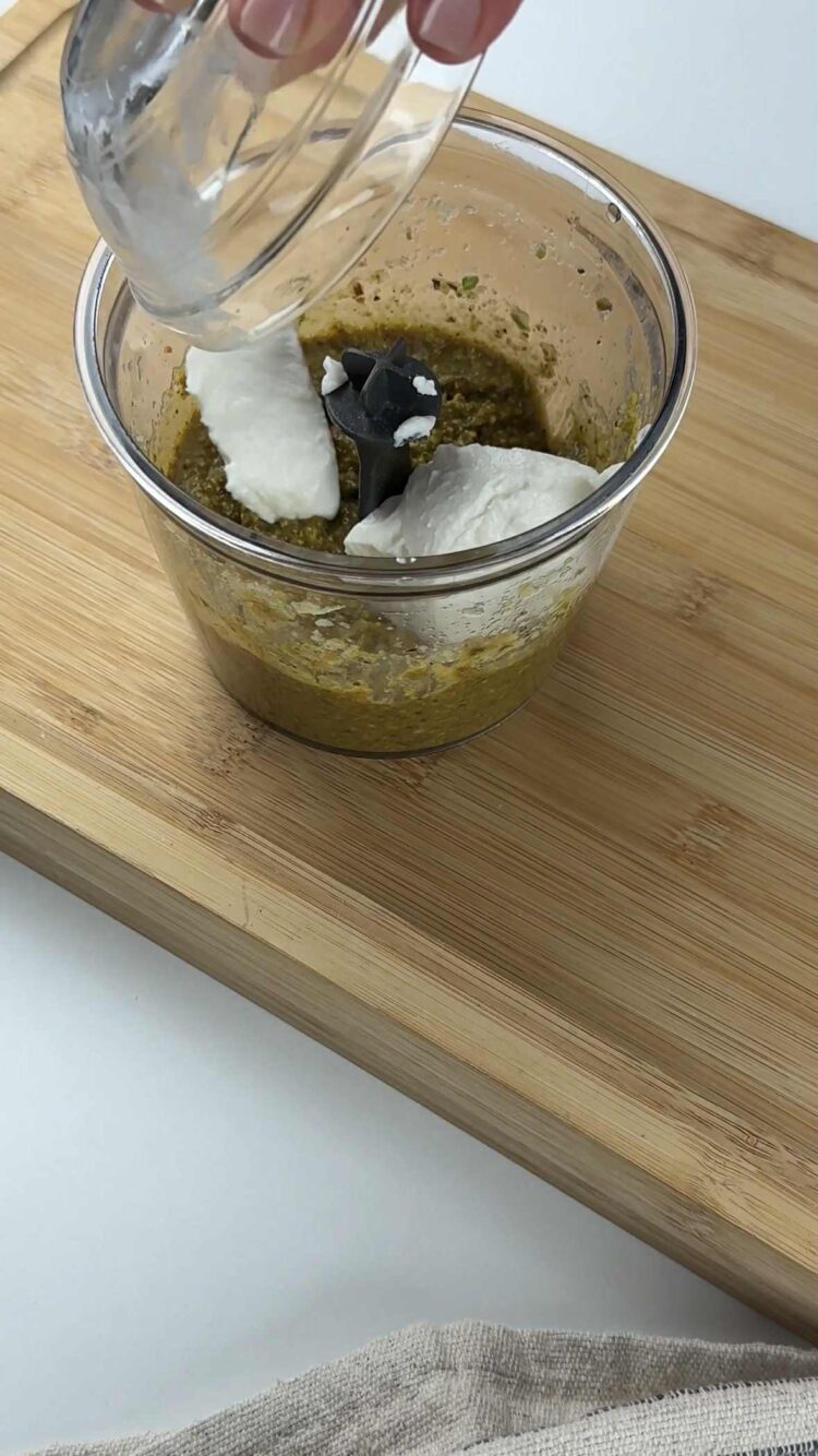 Pasta al pesto di pistacchi e guanciale
aggiungi la ricotta 