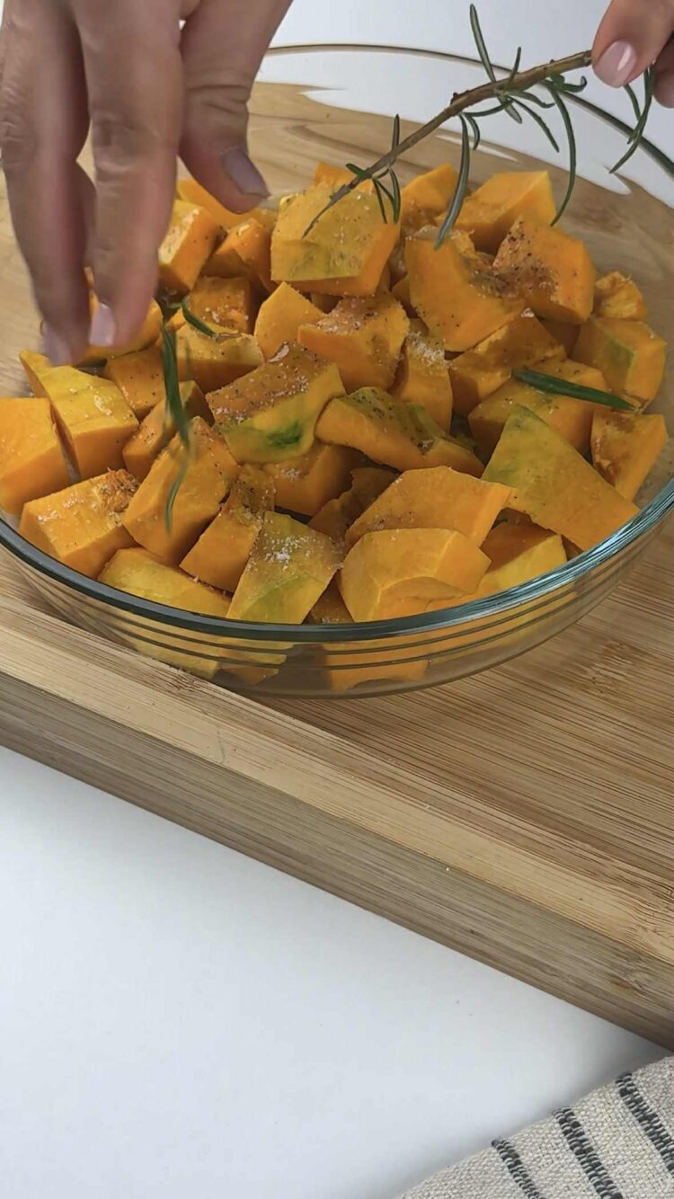 Pasta con crema di zucca e guanciale
aggiungi il rosmarino