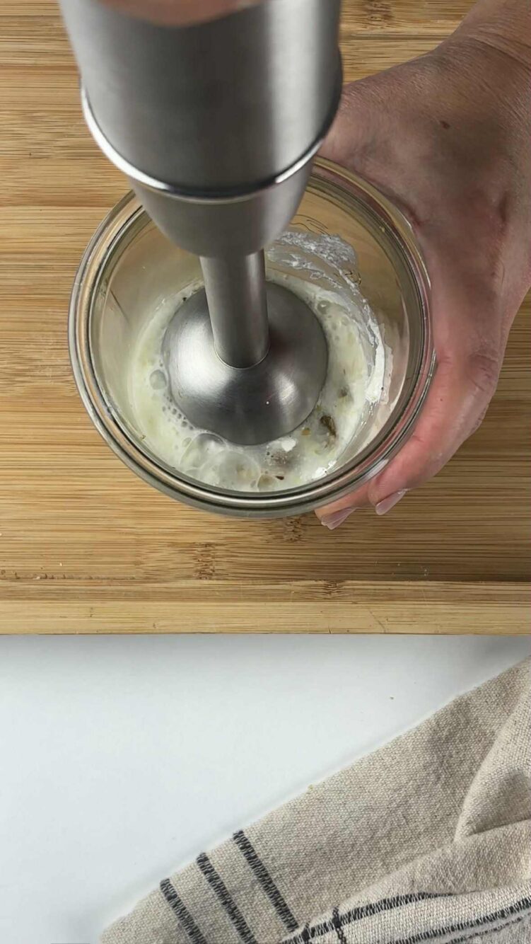 Pasta con crema di pistacchi e pancetta
inizia a frullare la crema 
