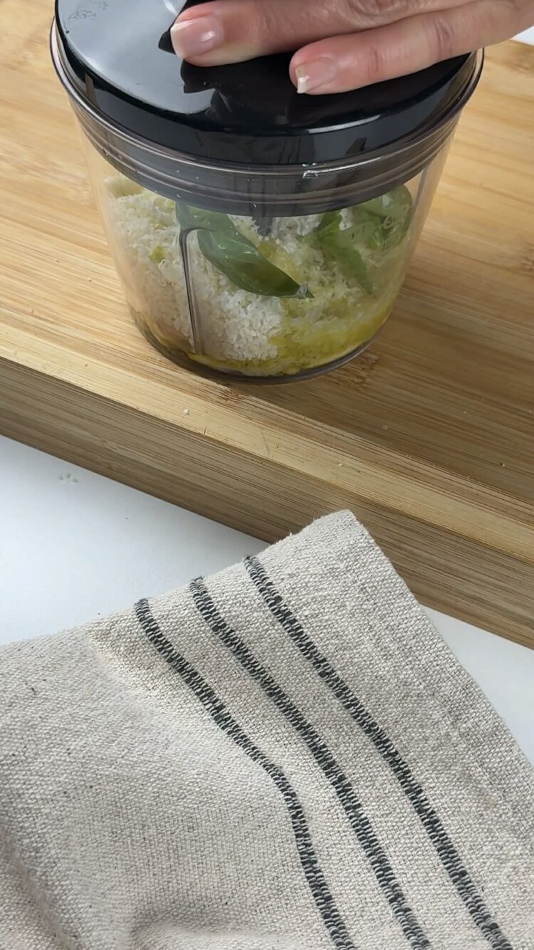 Pasta al salmone con pesto di limoni
frulla il tutto