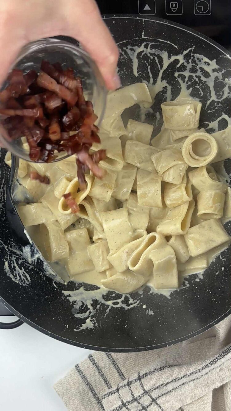Pasta con crema di pistacchi e pancetta
aggiungi la pancetta 