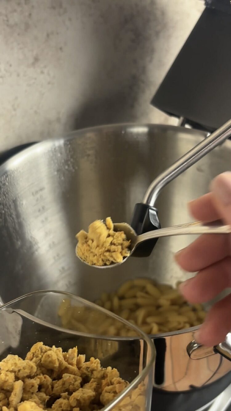 Pasta risottata con brodo e pecorino
aggiungi il dado