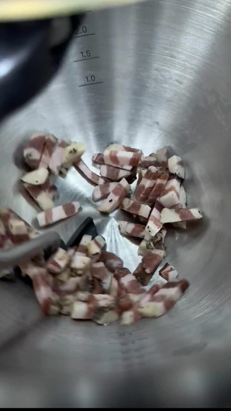Risotto alla carbonara
versa il guanciale nel kenwood