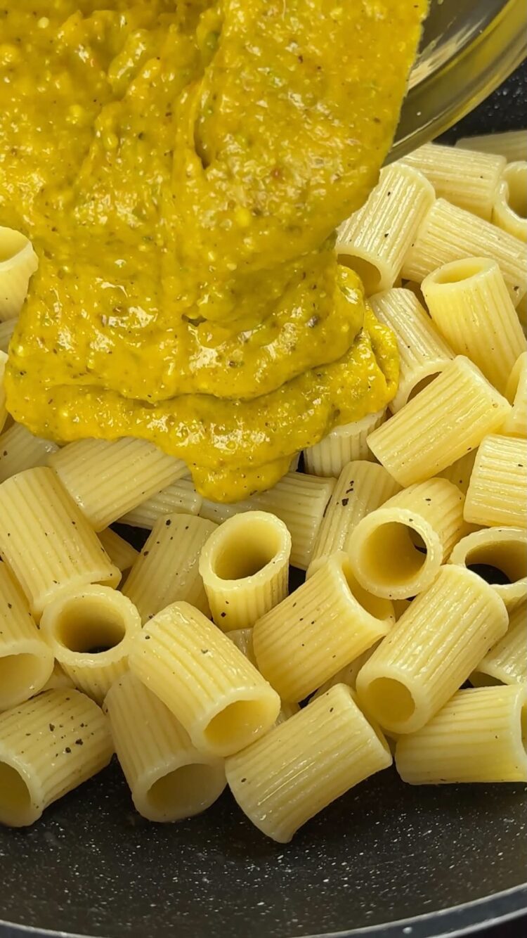 Carbonara al pistacchio
aggiungi la crema 