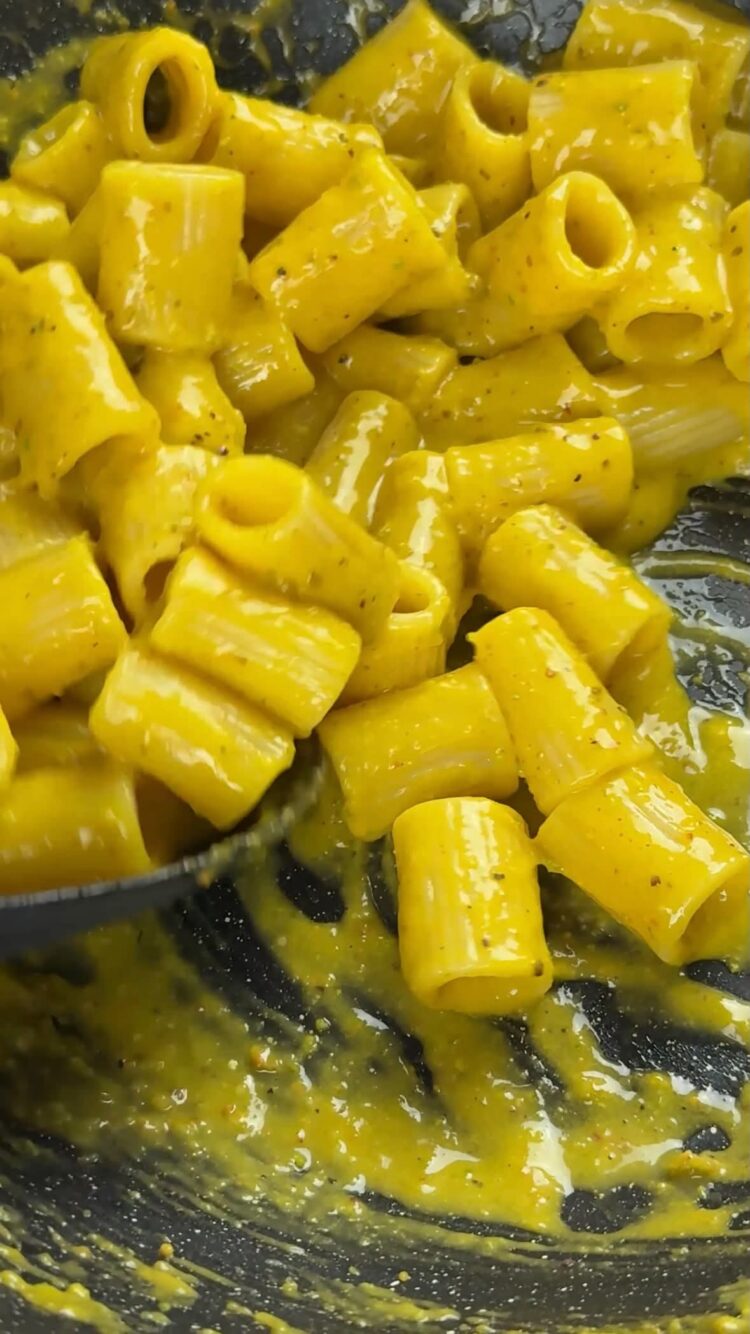 Carbonara al pistacchio
amalgama il tutto