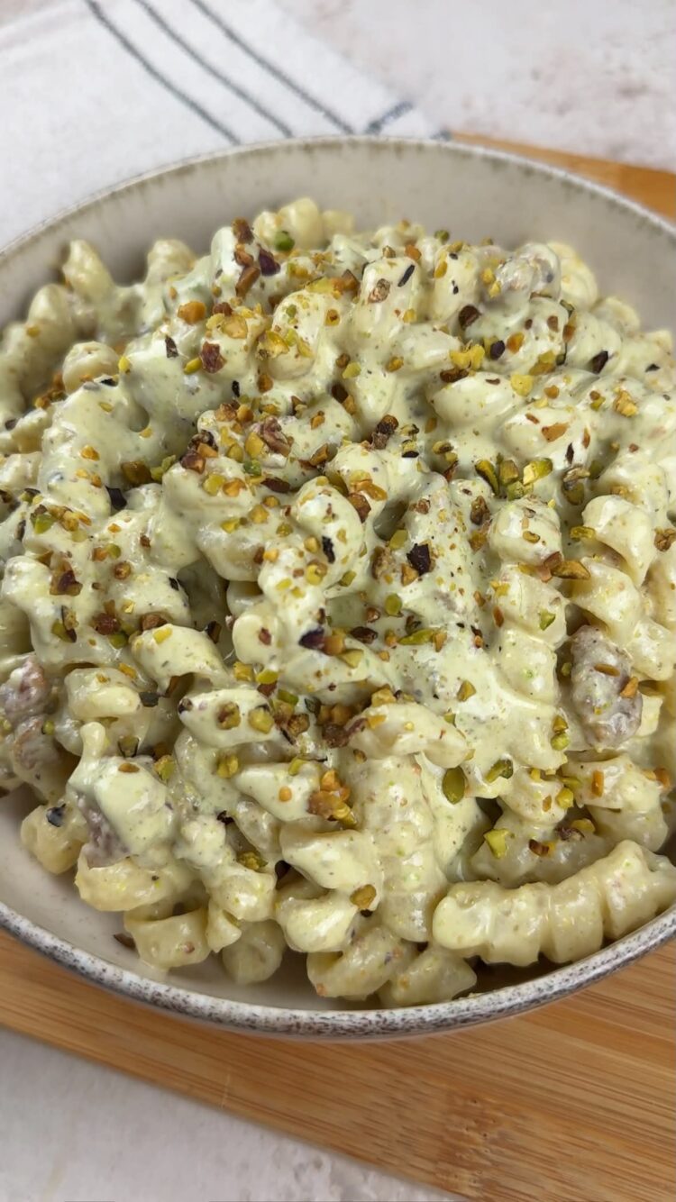 Pasta con crema di pistacchi e salsiccia
aggiungi granella di pistacchi