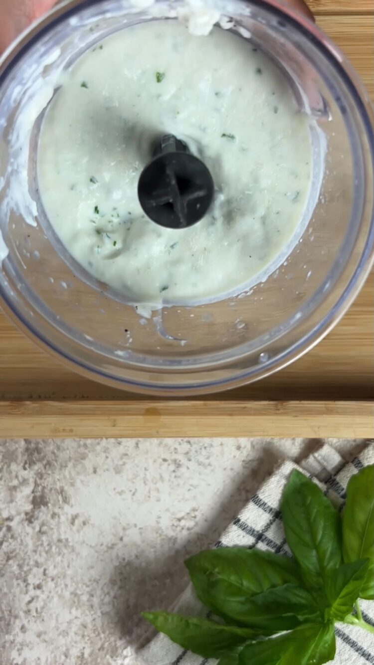 Pasta con ricotta lime e zucchine
frulla la crema 