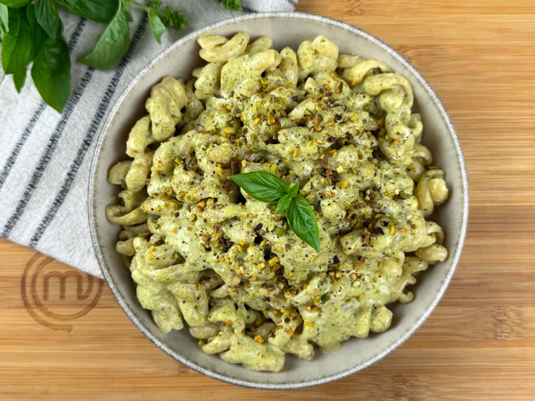 Pasta al pesto di limone e pistacchi