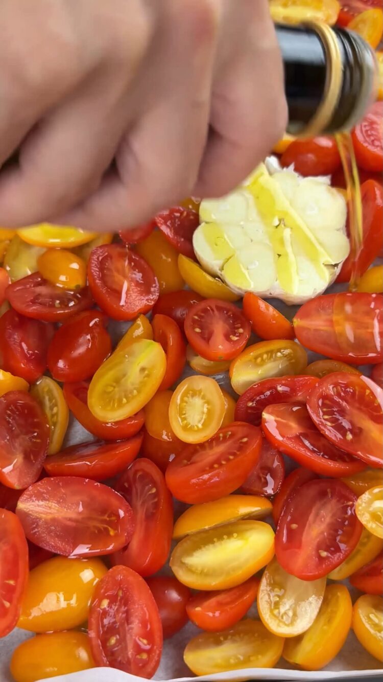 Pasta con pomodorini arrosto e stracciatella
condisci il tutto