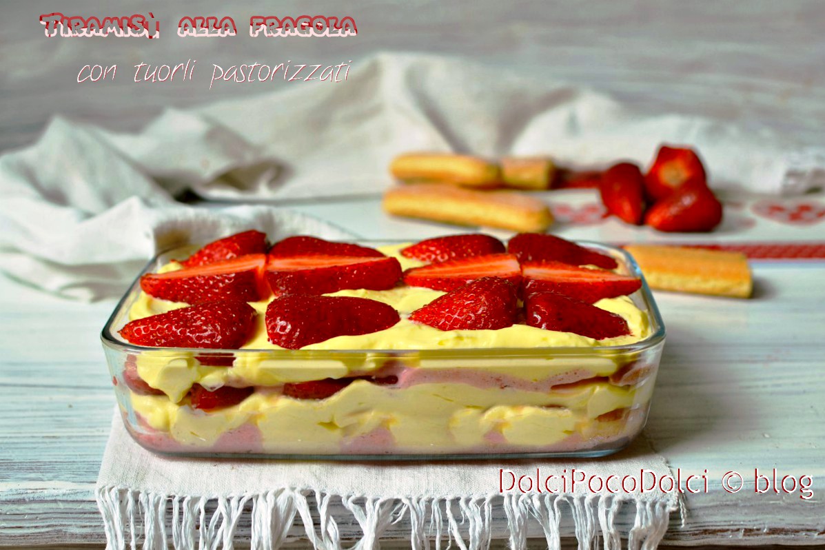 Tiramisù-alla-fragola-con-tuorli-pastorizzati