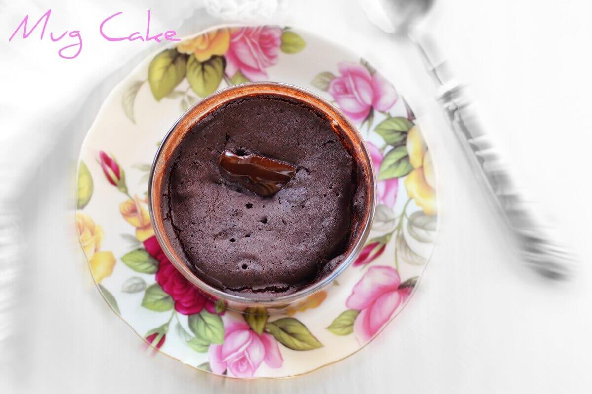 Mug Cake Senza Uovo pronta, soffice e golosa.