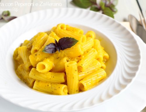 Pasta con Crema di Peperoni gialli e Zafferano