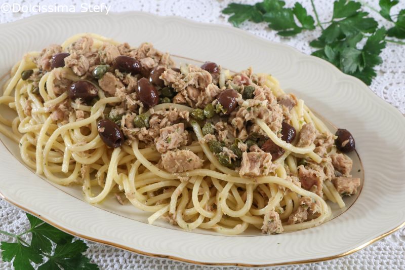 Spaghetti al Tonno e Capperi