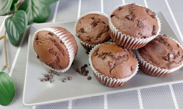 Muffin al Cioccolato Bianco e gocce di cioccolato Fondente